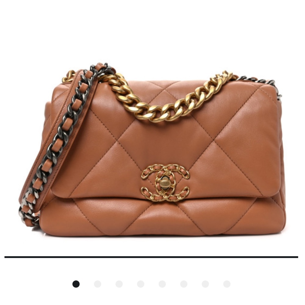 19 20b medium/large brown lambskin flap bag